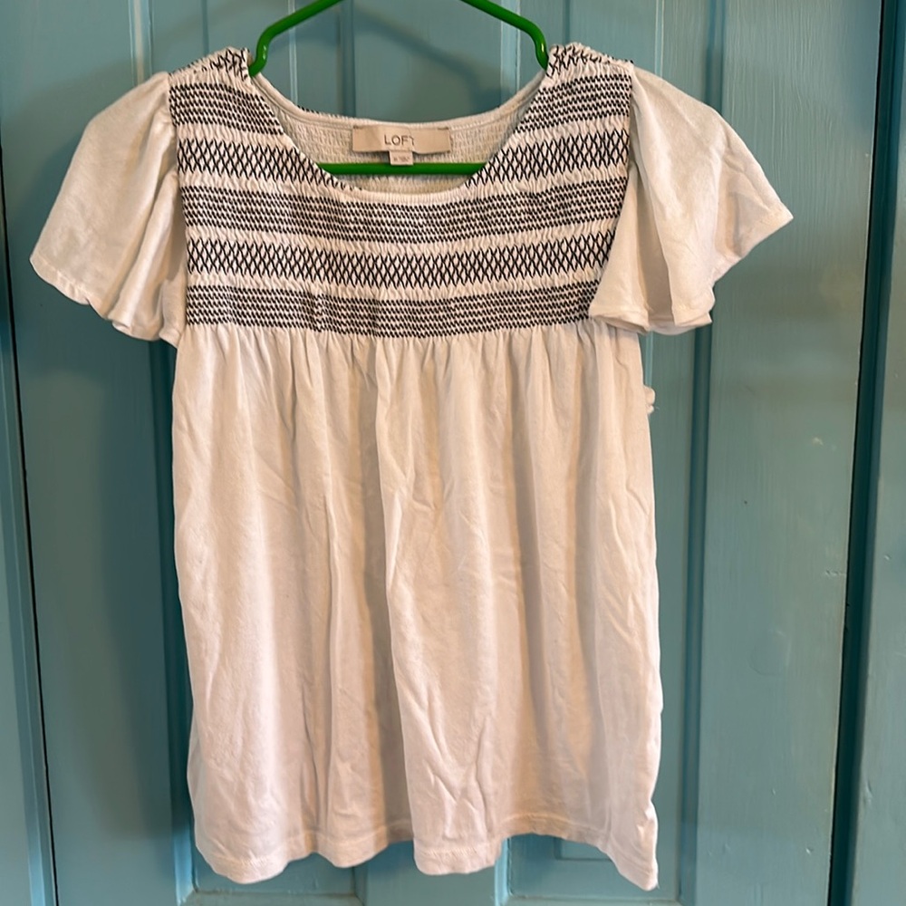 Cute cotton Loft top!